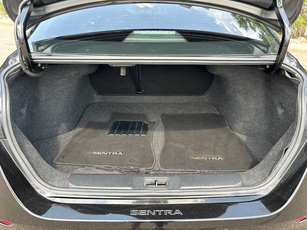 Used 2020 Nissan Sentra SV w/ Trunk Package FWD image 5