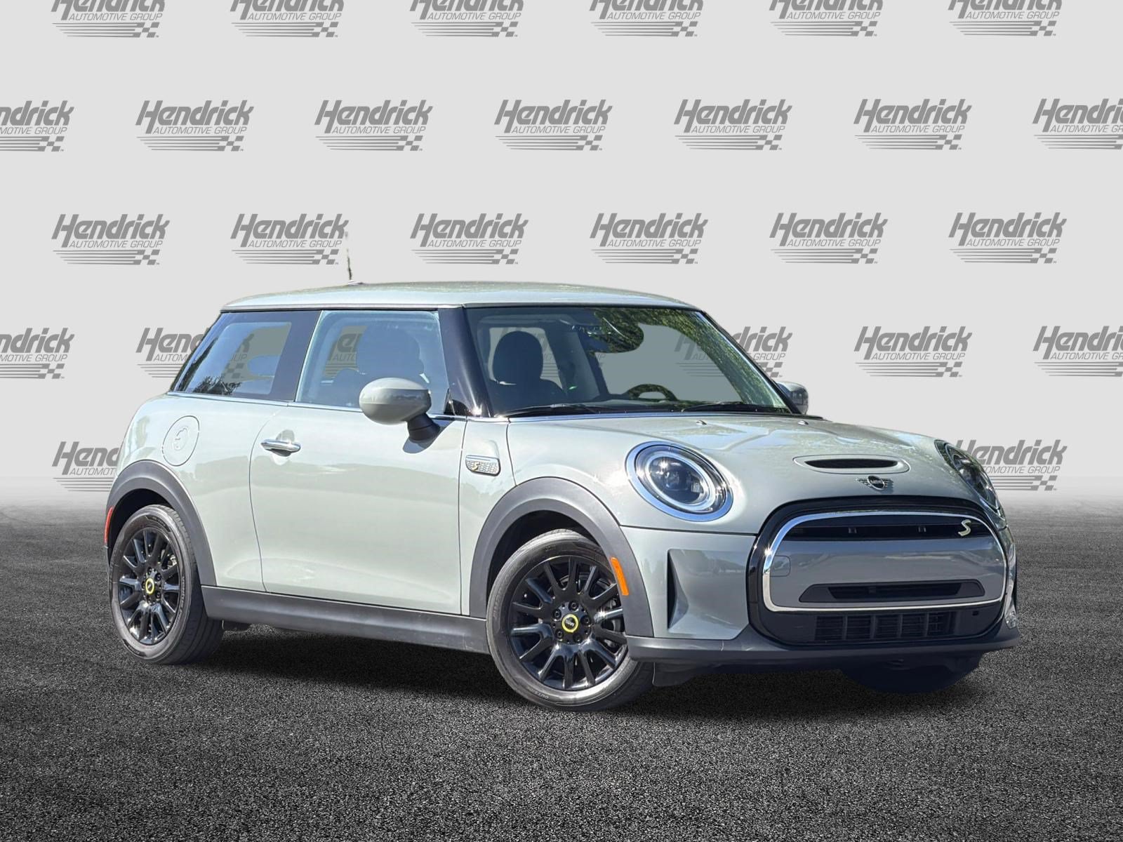 Used 2023 MINI Cooper SE FWD image 2