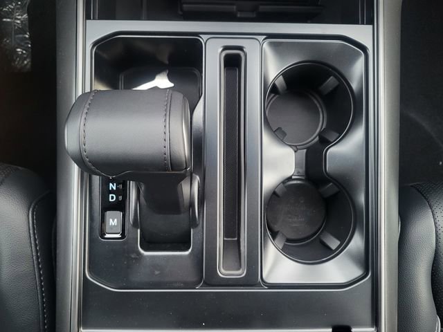 New 2025 Ford F150 Lariat w/ Equipment Group 502A High image 34