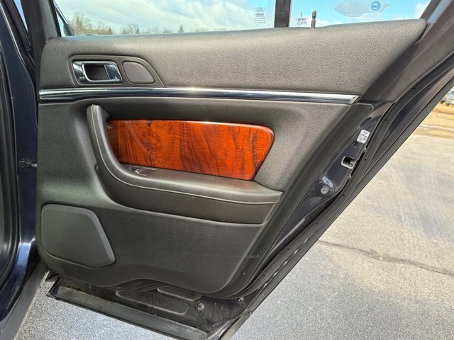 Used 2014 Lincoln MKS AWD w/ Equipment Group 101A image 30