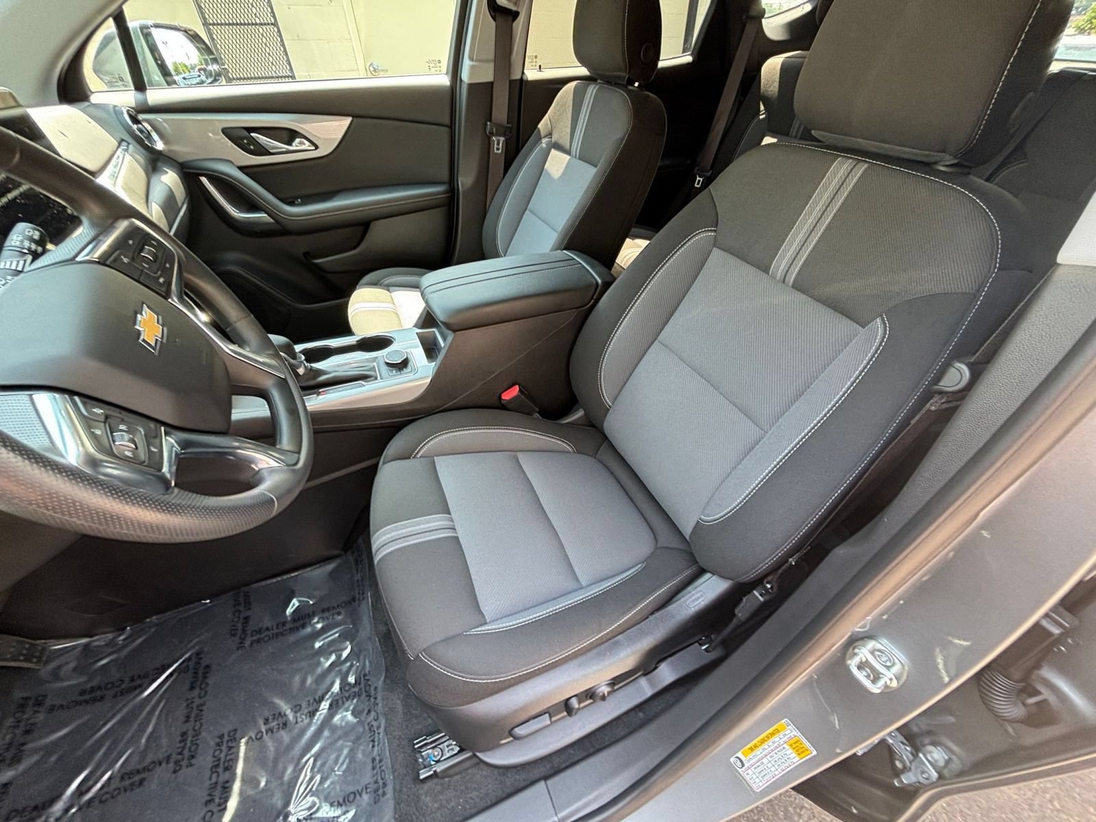 Used 2025 Chevrolet Blazer LT FWD image 31
