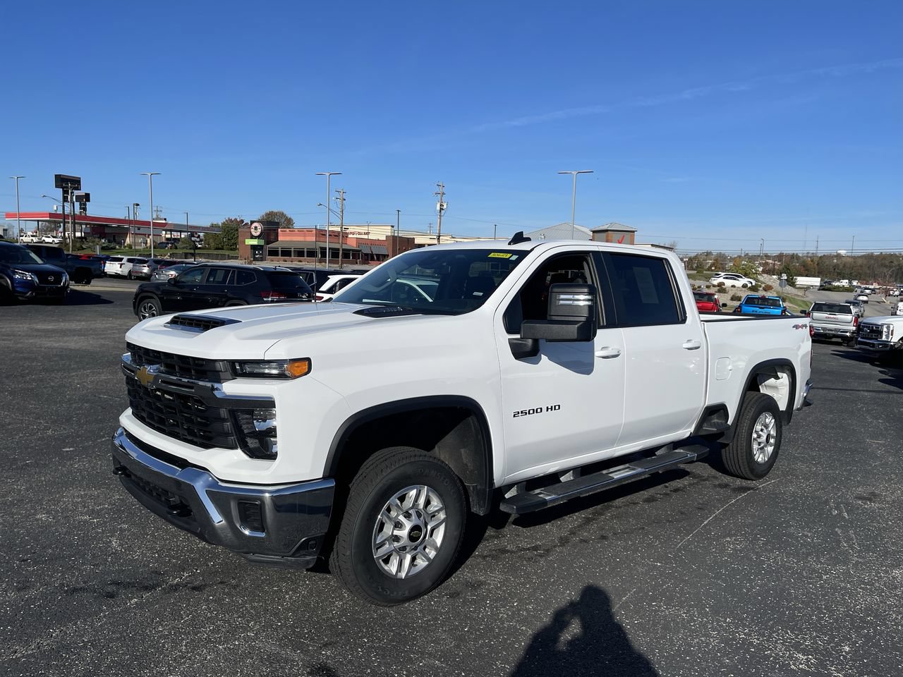 Used 2024 Chevrolet Silverado 2500 LT AWD/4WD image 1