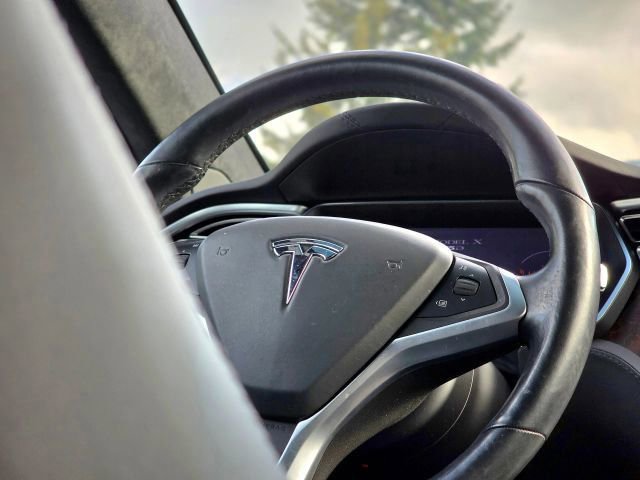 Used 2017 Tesla Model X 75D AWD/4WD image 14