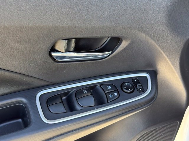 Used 2025 Nissan Versa SR w/ Trunk Package FWD image 21