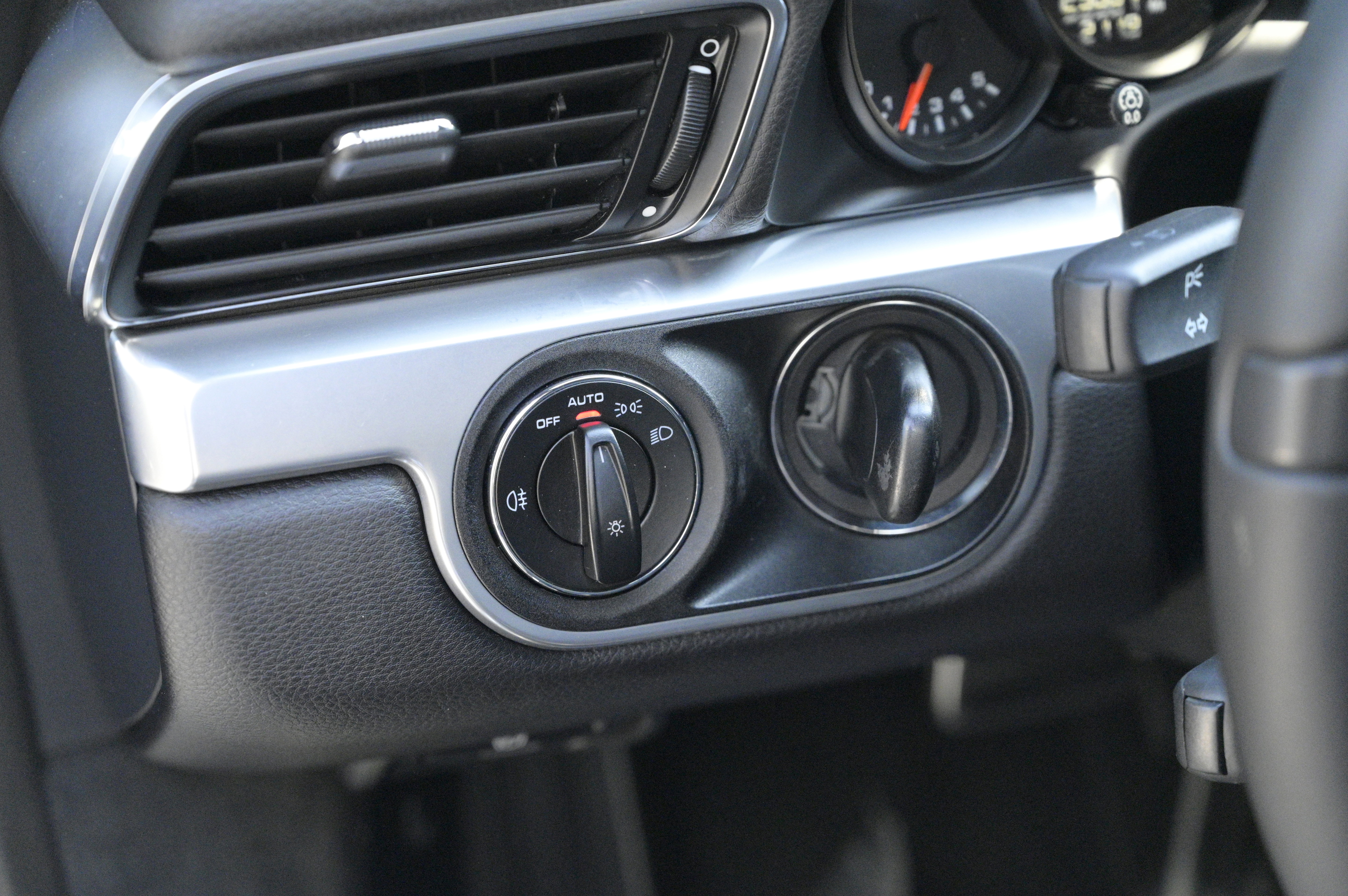 Used 2013 Porsche 911 Carrera S image 24