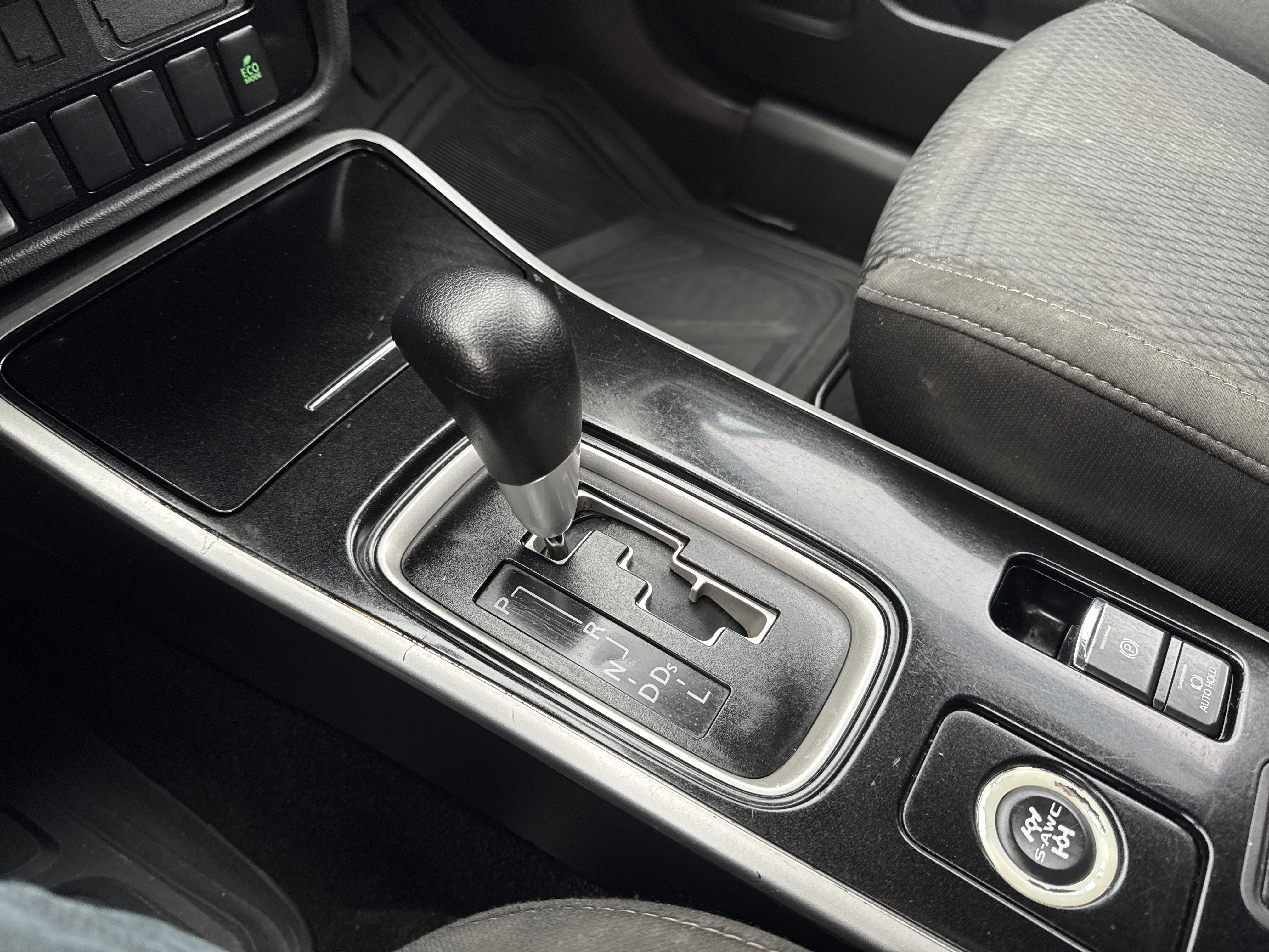 Used 2020 Mitsubishi Outlander SE image 21