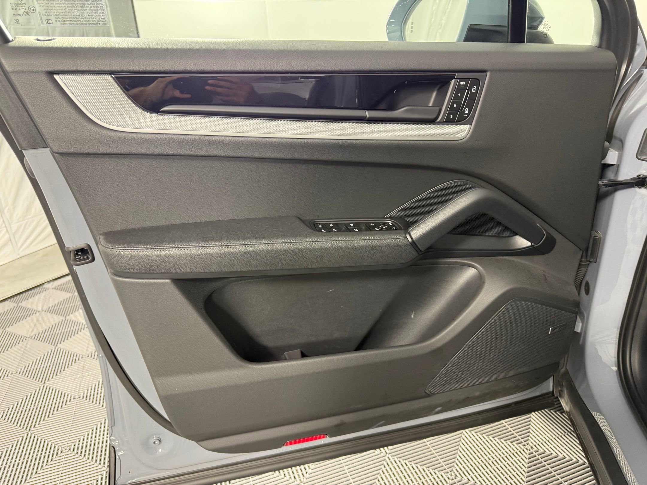 New 2026 Porsche Cayenne Coupe image 14