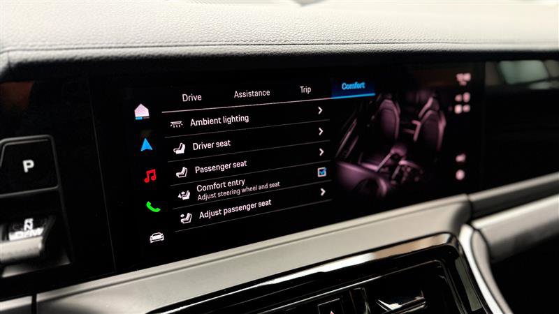 Used 2025 Porsche Panamera 4 w/ Premium Package image 35