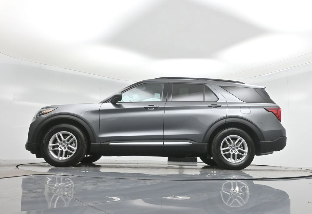 New 2025 Ford Explorer Active image 7