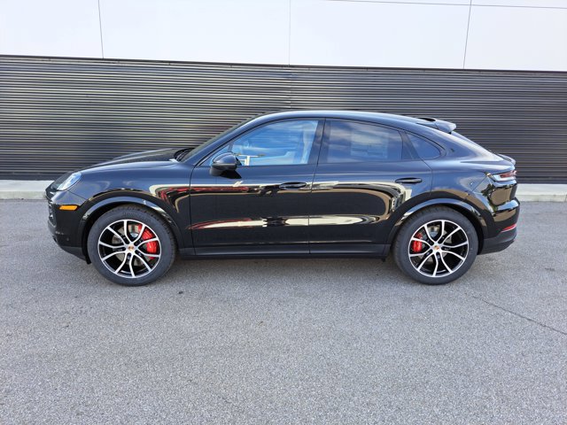 New 2026 Porsche Cayenne S image 2