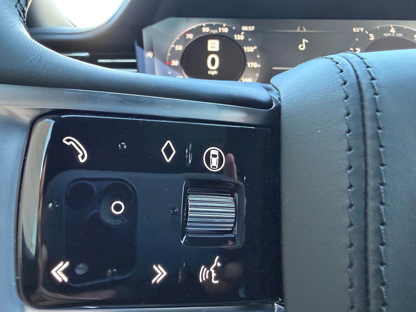 New 2026 Land Rover Range Rover SV image 11