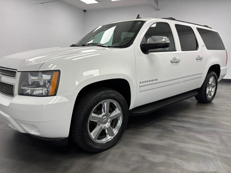 Used 2014 Chevrolet Suburban LTZ image 18