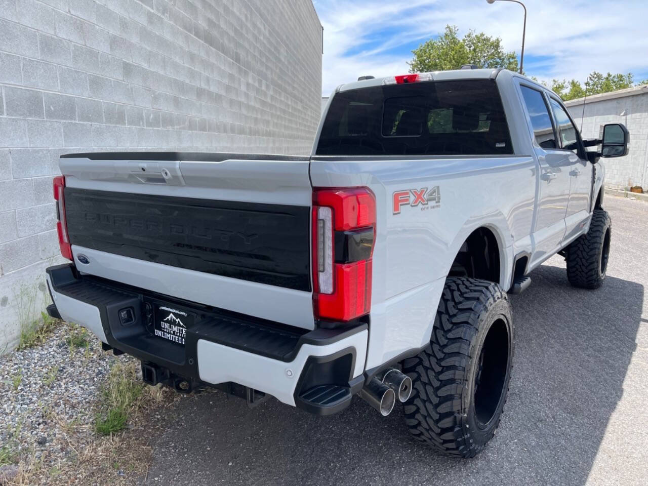 Used 2026 Ford F350 Platinum AWD/4WD image 3