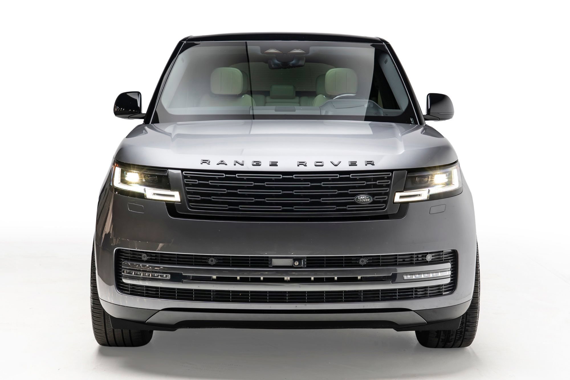 Used 2025 Land Rover Range Rover SE AWD/4WD image 5