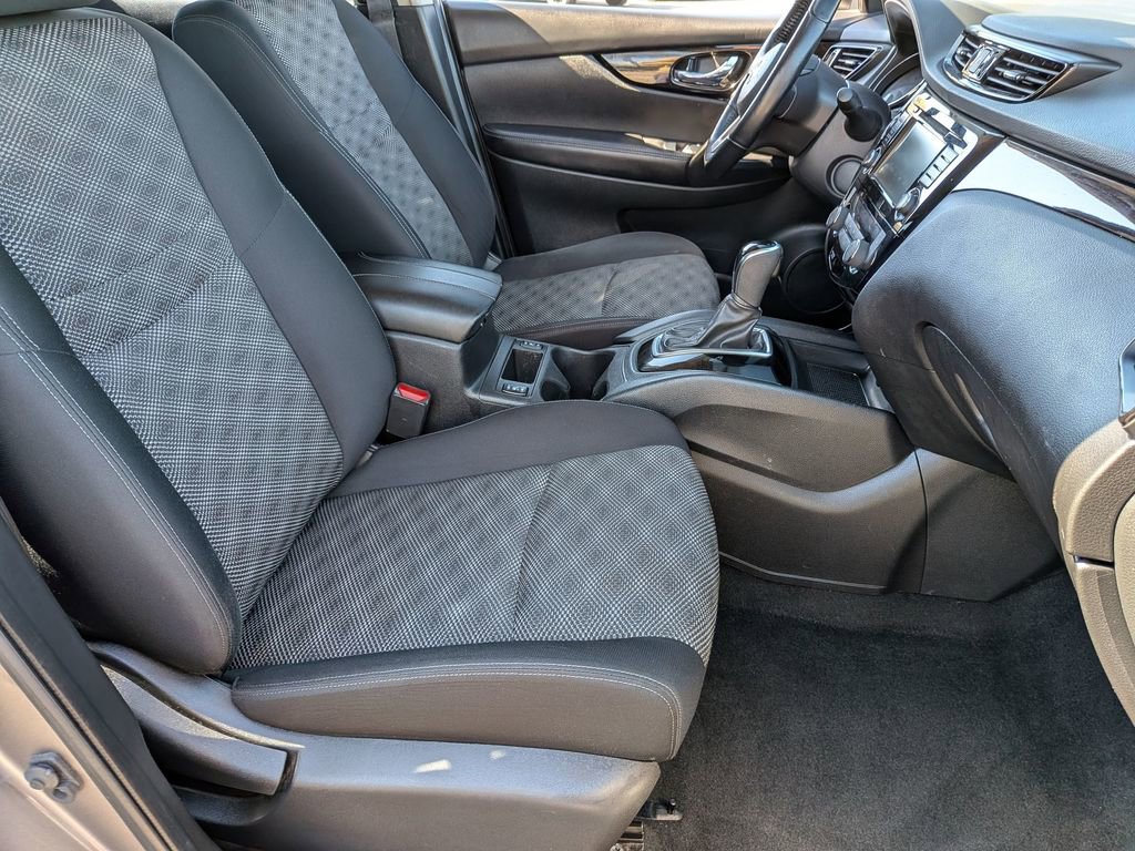 Used 2022 Nissan Rogue Sport SV image 21