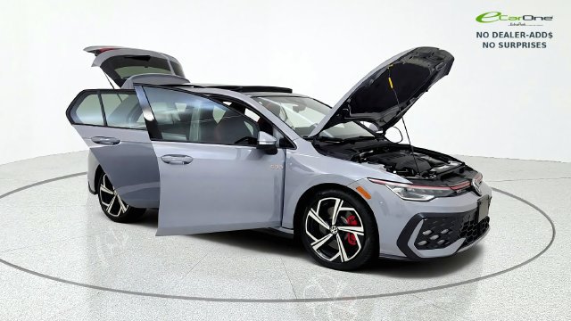 Used 2025 Volkswagen GTI SE FWD image 11