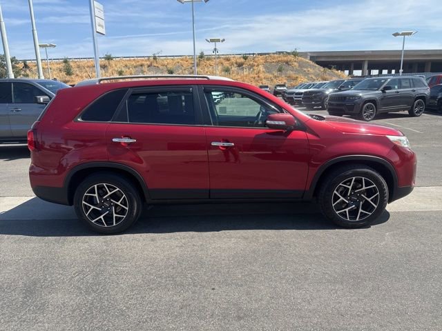 Used 2015 Kia Sorento LX image 7