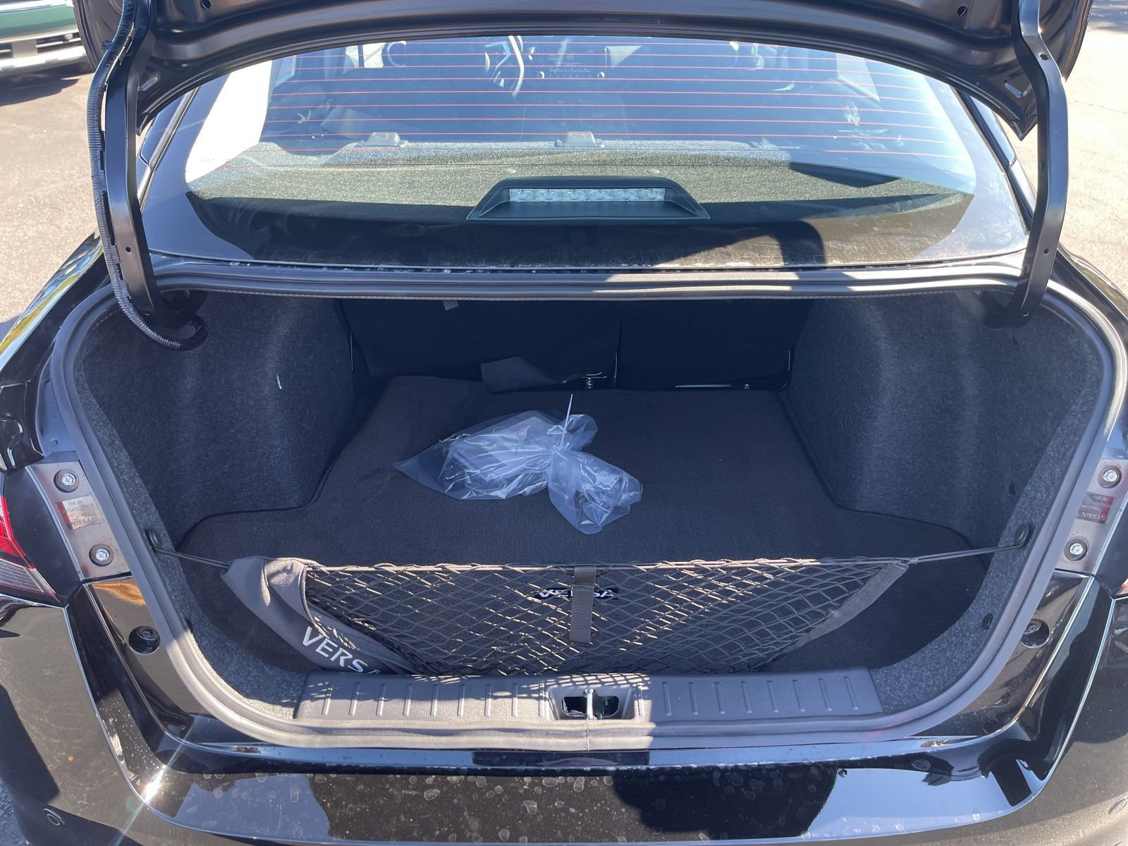 New 2025 Nissan Versa SR image 11