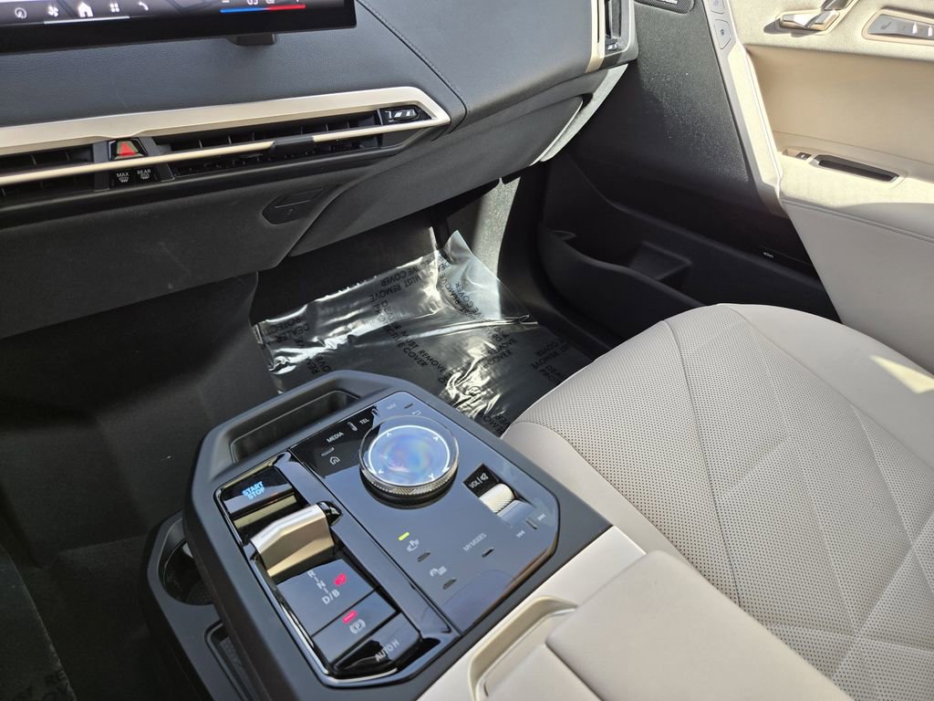 Certified 2025 BMW iX xDrive50 AWD/4WD image 21