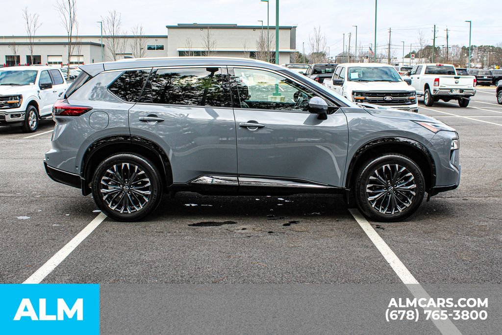 Used 2024 Nissan Rogue Platinum w/ Platinum Premium Package image 8