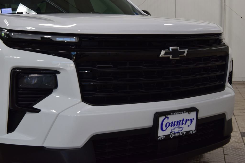 Used 2024 Chevrolet Traverse LT w/ Midnight/Sport Edition AWD/4WD image 13