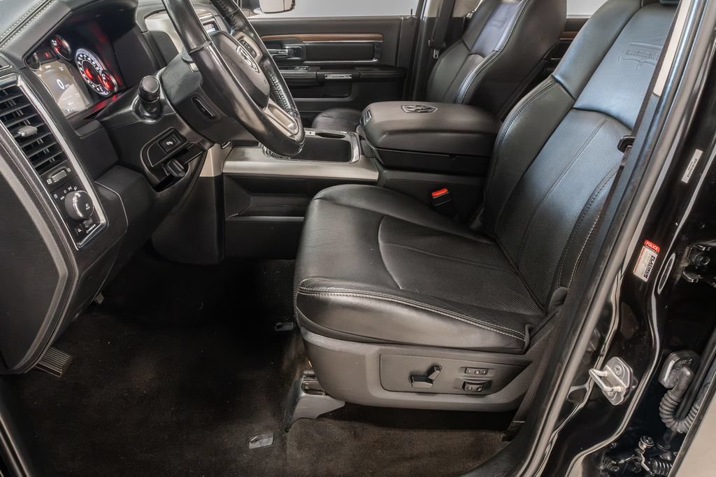 Used 2018 RAM 1500 Laramie AWD/4WD image 11