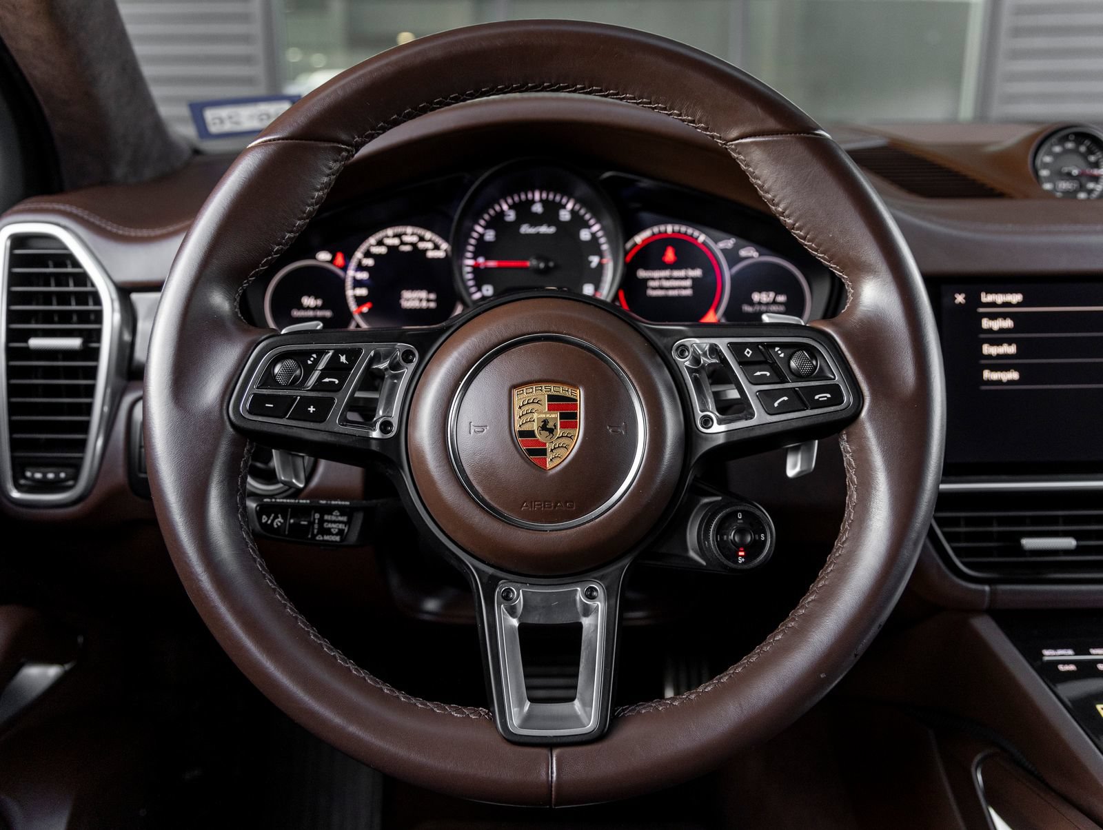 Certified 2023 Porsche Cayenne Turbo AWD/4WD image 28