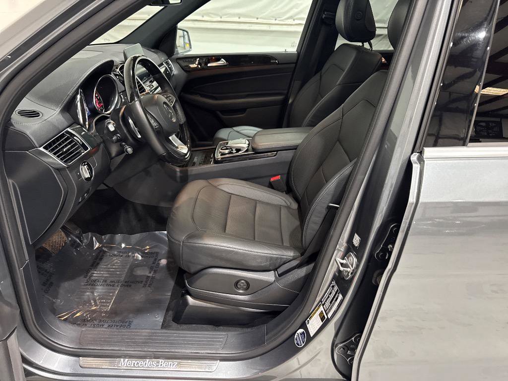 Used 2018 Mercedes-Benz GLS 450 4MATIC image 34