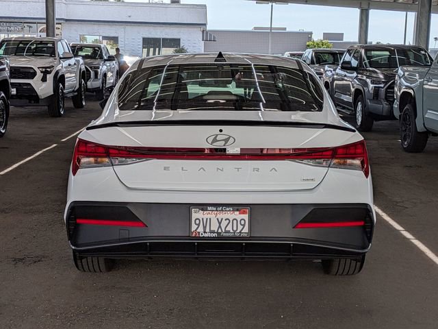 Used 2025 Hyundai Elantra SEL image 3