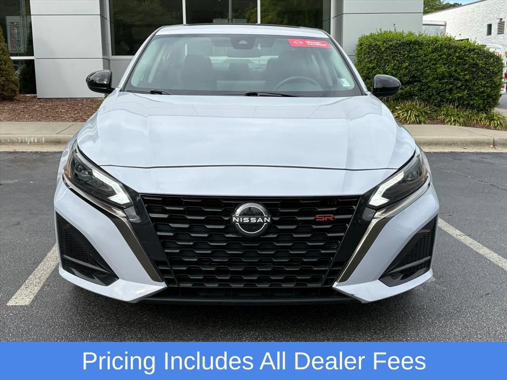 Certified 2024 Nissan Altima 2.5 SR w/ SR Premium Package AWD/4WD image 4