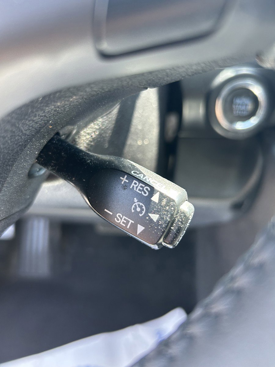 Used 2015 Toyota Camry XLE FWD image 29