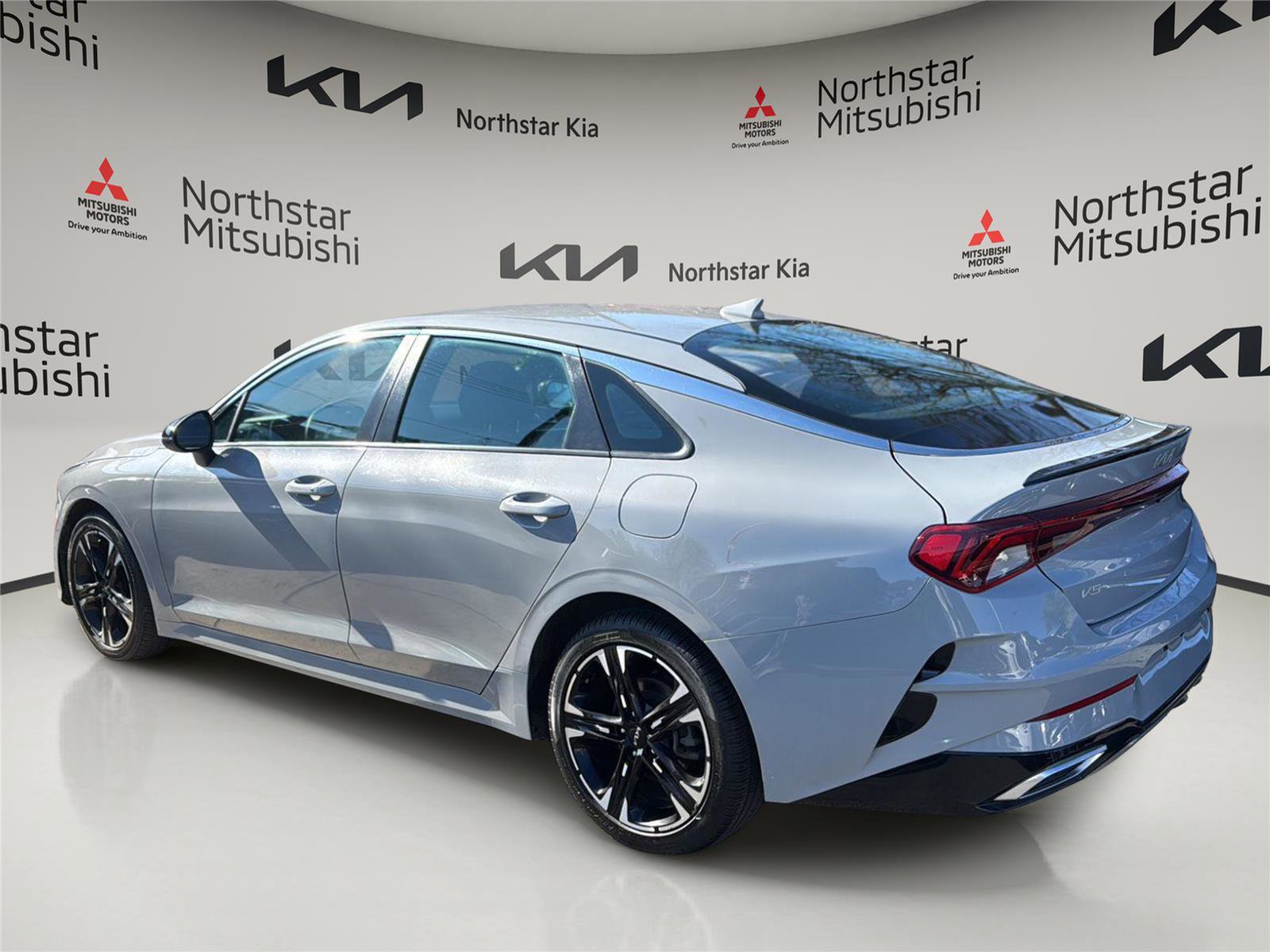 Used 2023 Kia K5 GT-Line w/ GT-Line Premium Package image 2