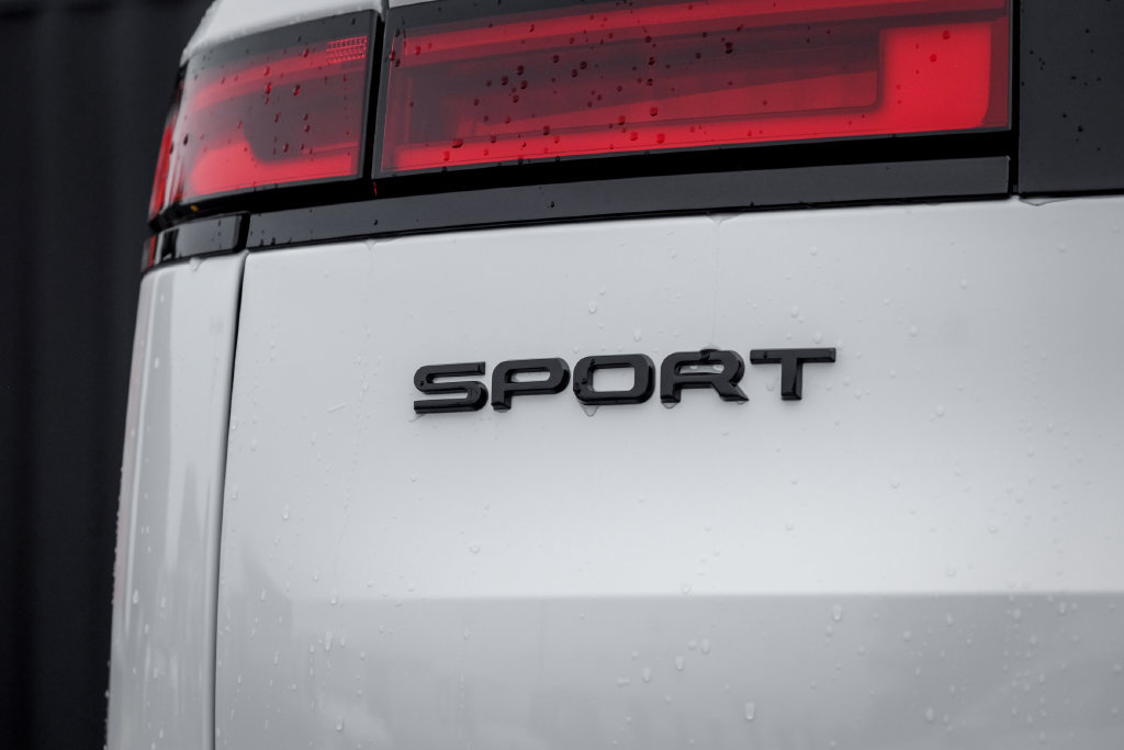 New 2026 Land Rover Range Rover Sport Dynamic SE AWD/4WD image 7