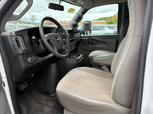 Used 2018 GMC Savana 3500 w/ Power Convenience Package RWD image 14