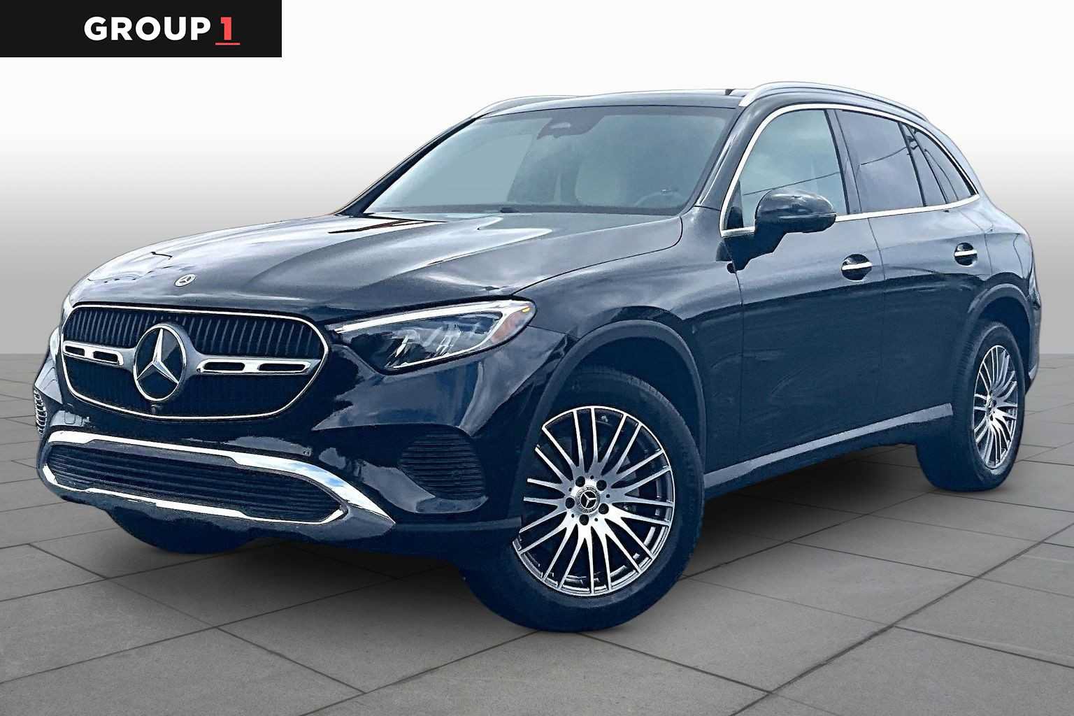 Used 2025 Mercedes-Benz GLC 300 image 1