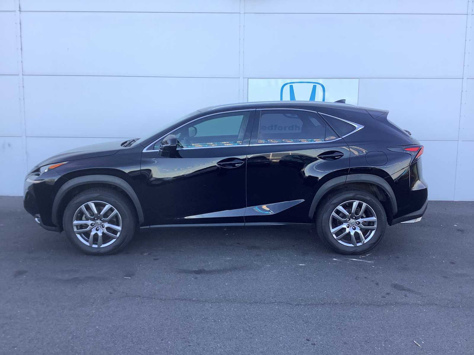 Used 2016 Lexus NX 200t FWD w/ Premium Package image 2