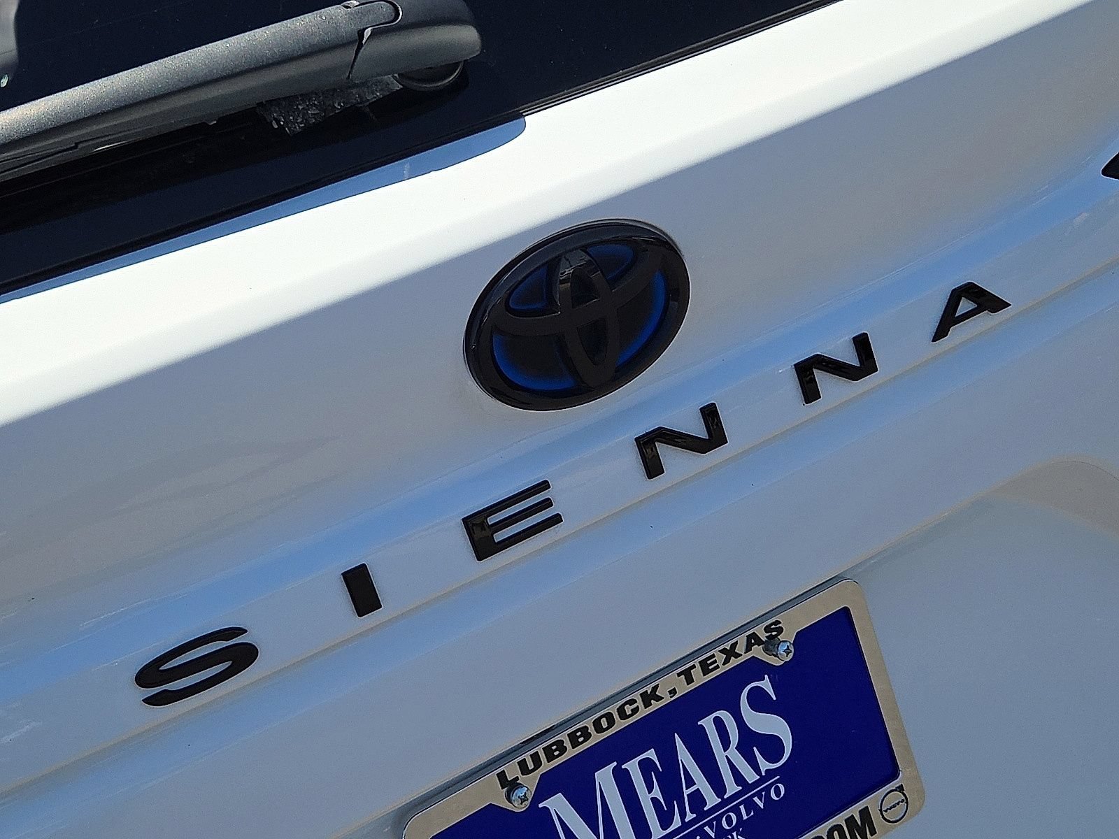 Used 2025 Toyota Sienna XSE w/ XSE Premium Package AWD/4WD image 12
