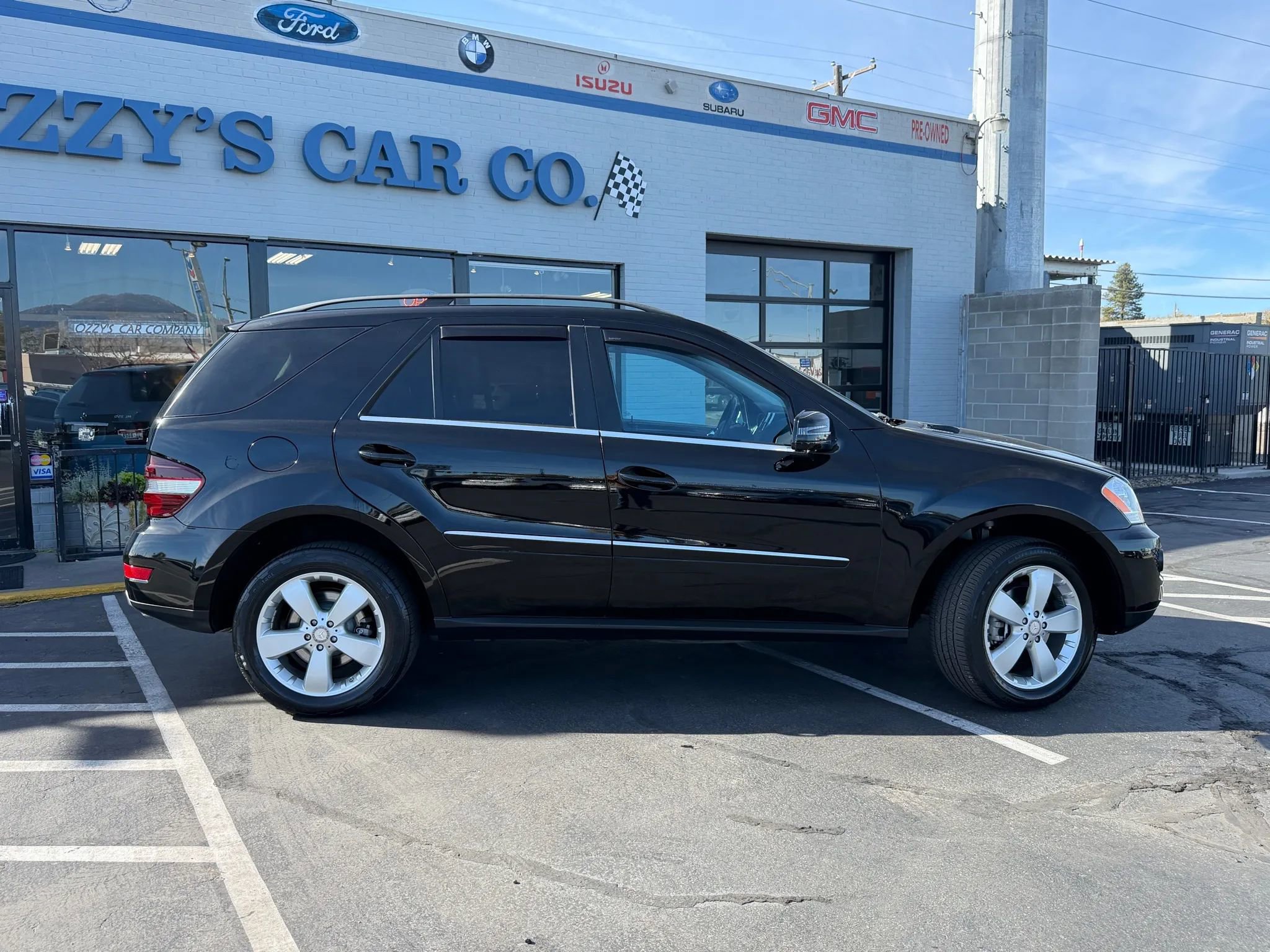Used 2011 Mercedes-Benz ML 350 4MATIC image 2