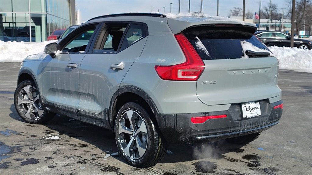 New 2026 Volvo XC40 B5 Plus w/ Protection Package Premier image 4