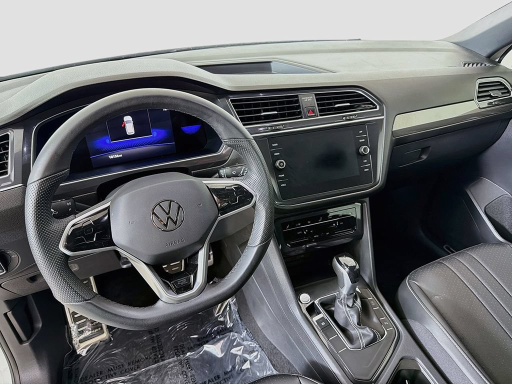 Used 2023 Volkswagen Tiguan SE R-Line FWD image 18
