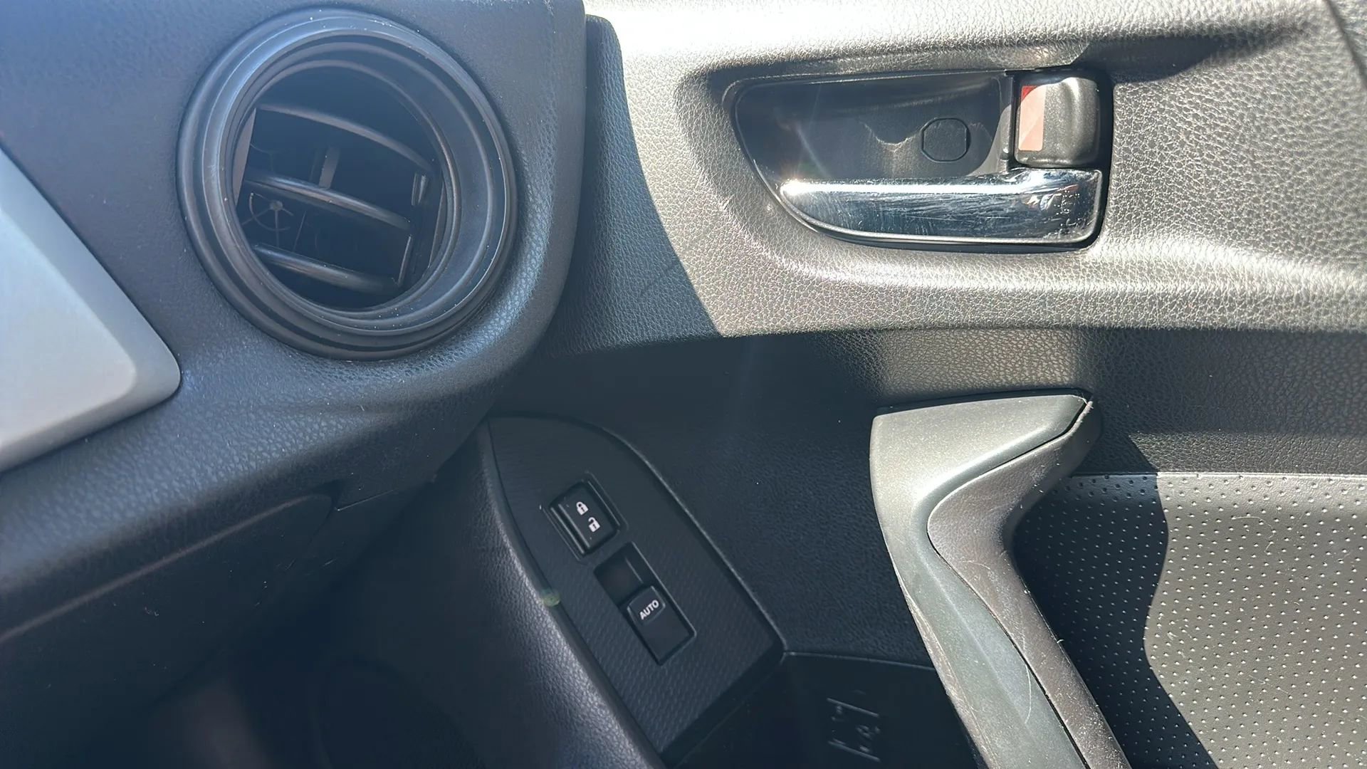 Used 2013 Subaru BRZ Premium w/ Popular Pkg 1A image 27