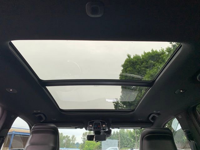 Used 2021 Jeep Grand Cherokee L Overland w/ Luxury Tech Group IV image 13