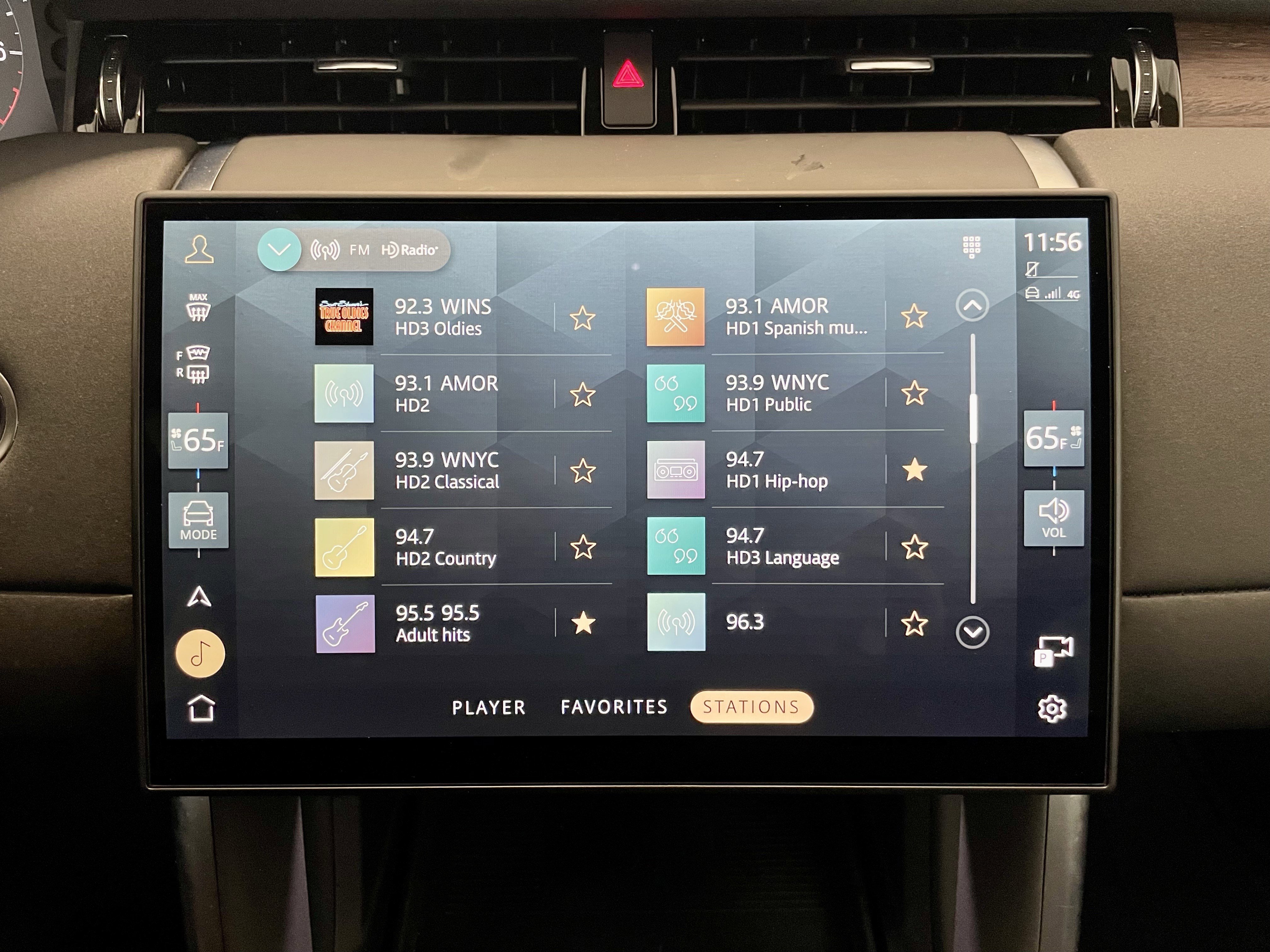 Used 2025 Land Rover Discovery Sport S AWD/4WD image 29