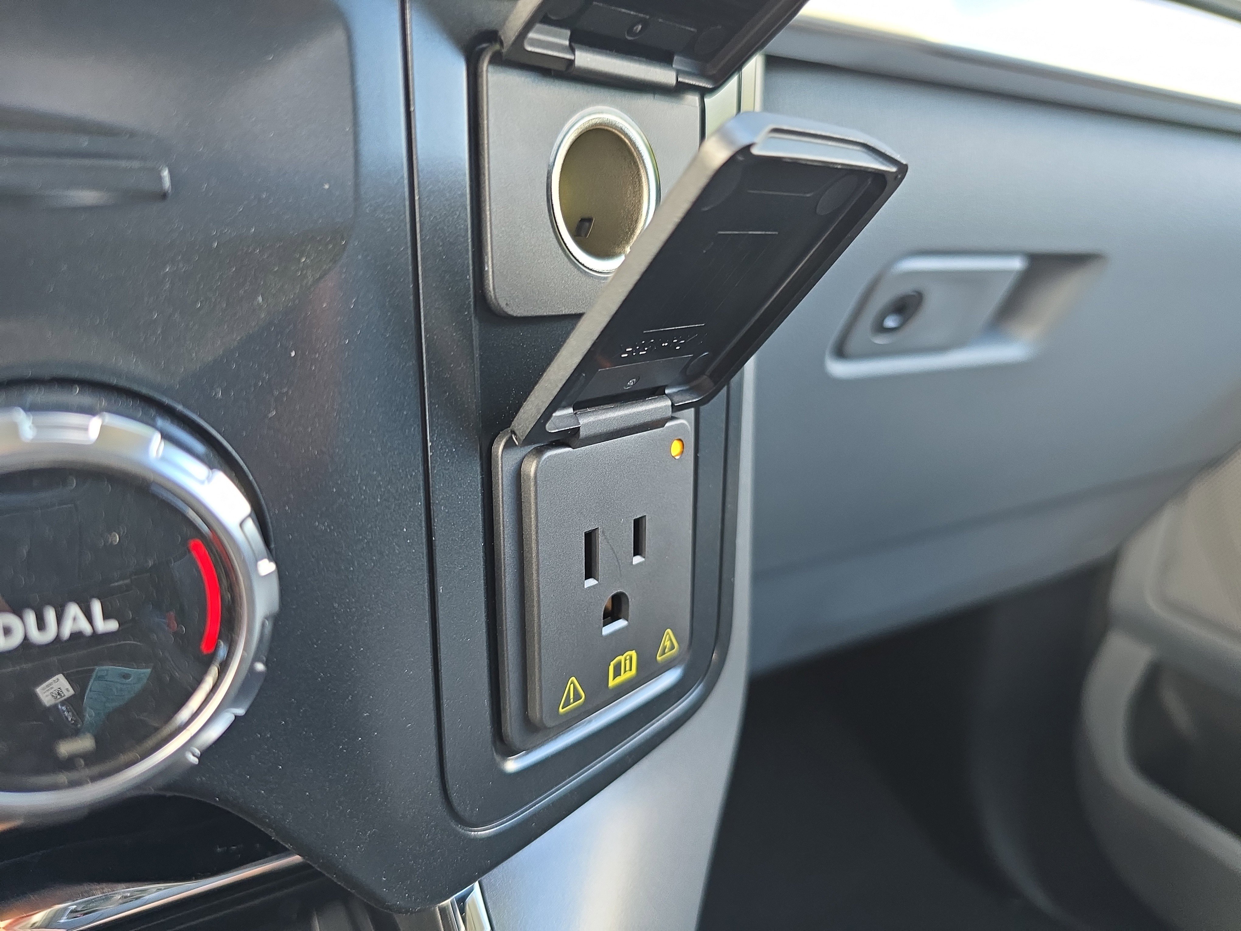 New 2025 Ford F150 Lariat image 37