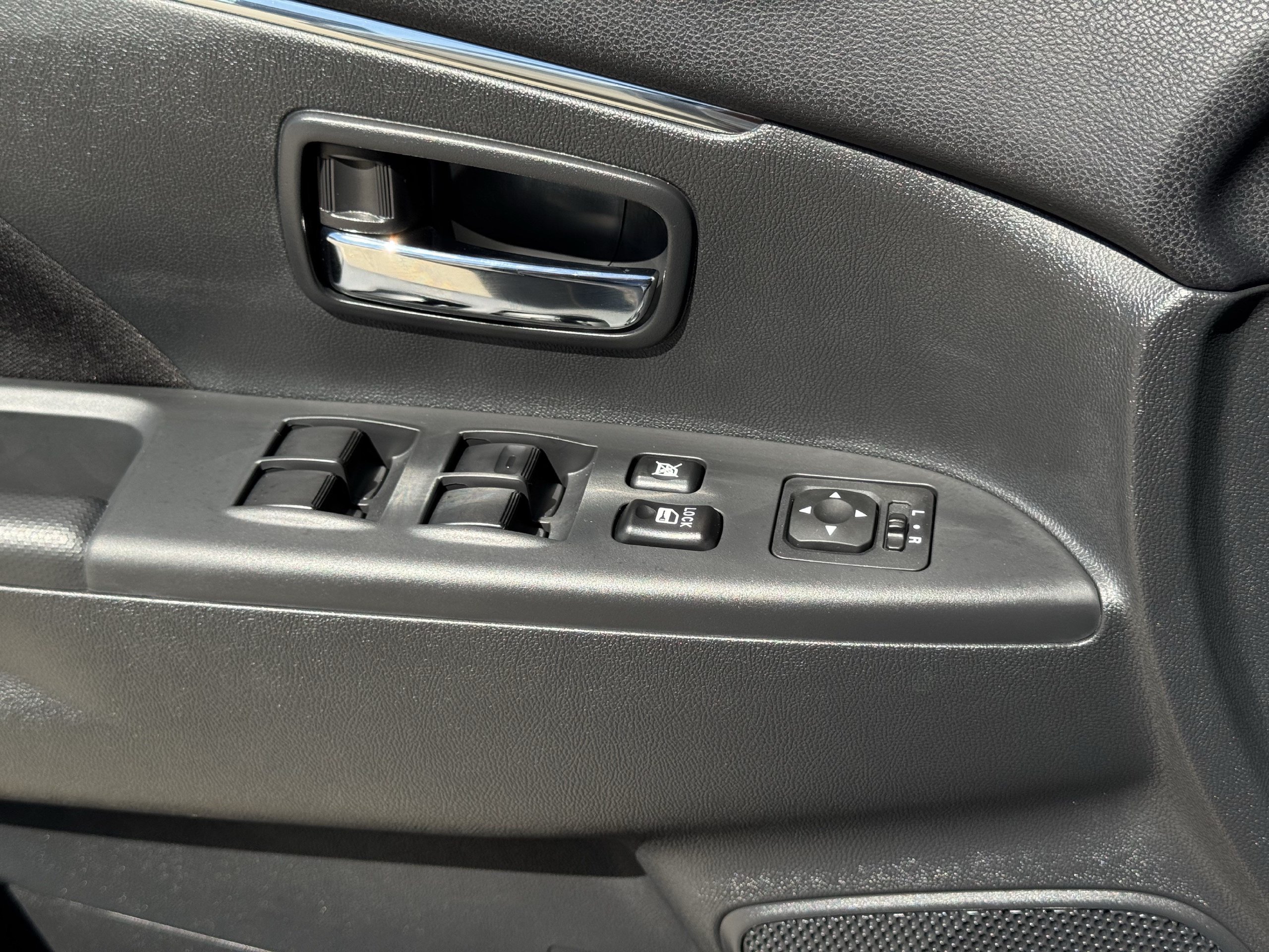 New 2027 Mitsubishi Outlander Sport ES FWD image 18