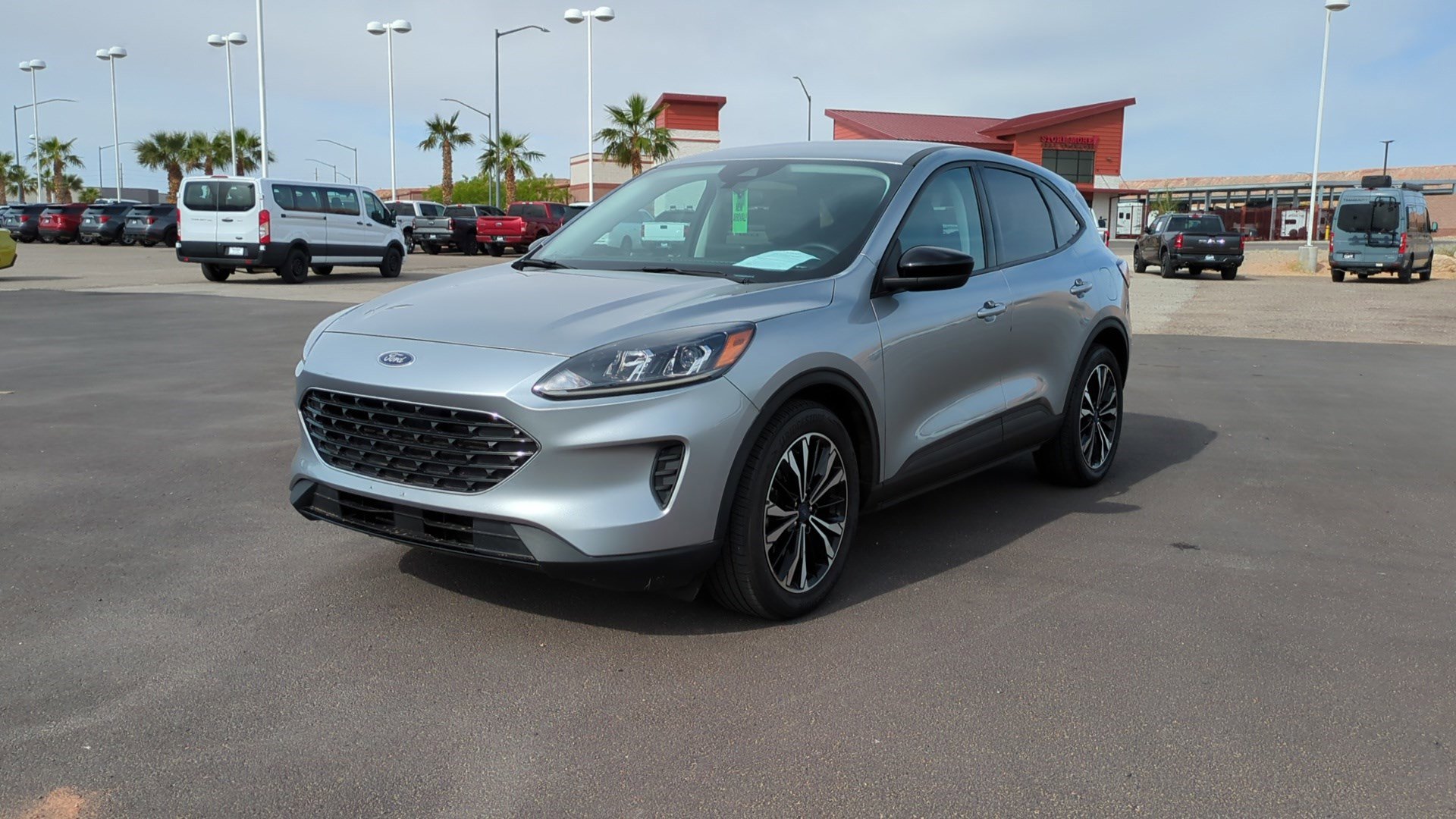 Used 2022 Ford Escape SE w/ SE Sport Appearance Package image 7