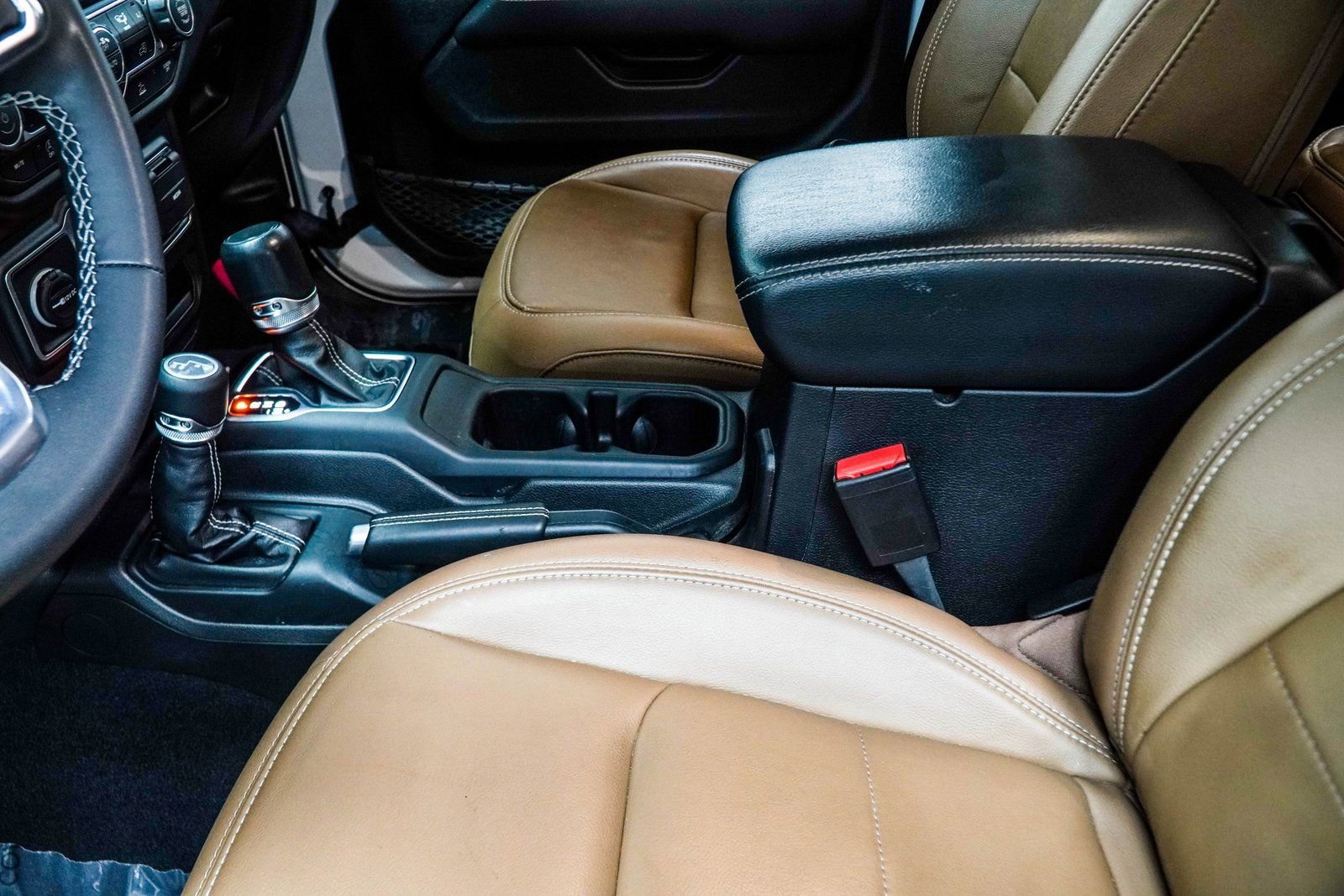 Used 2023 Jeep Gladiator Overland w/ LED Lighting Group image 17