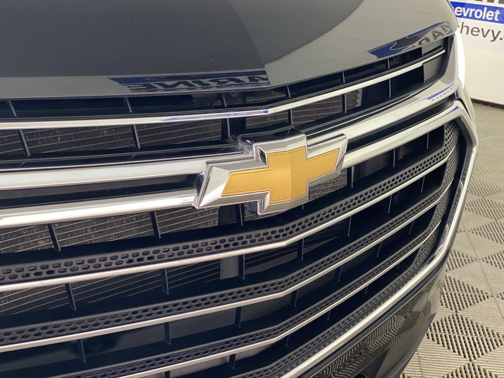 Used 2021 Chevrolet Traverse LT FWD image 36