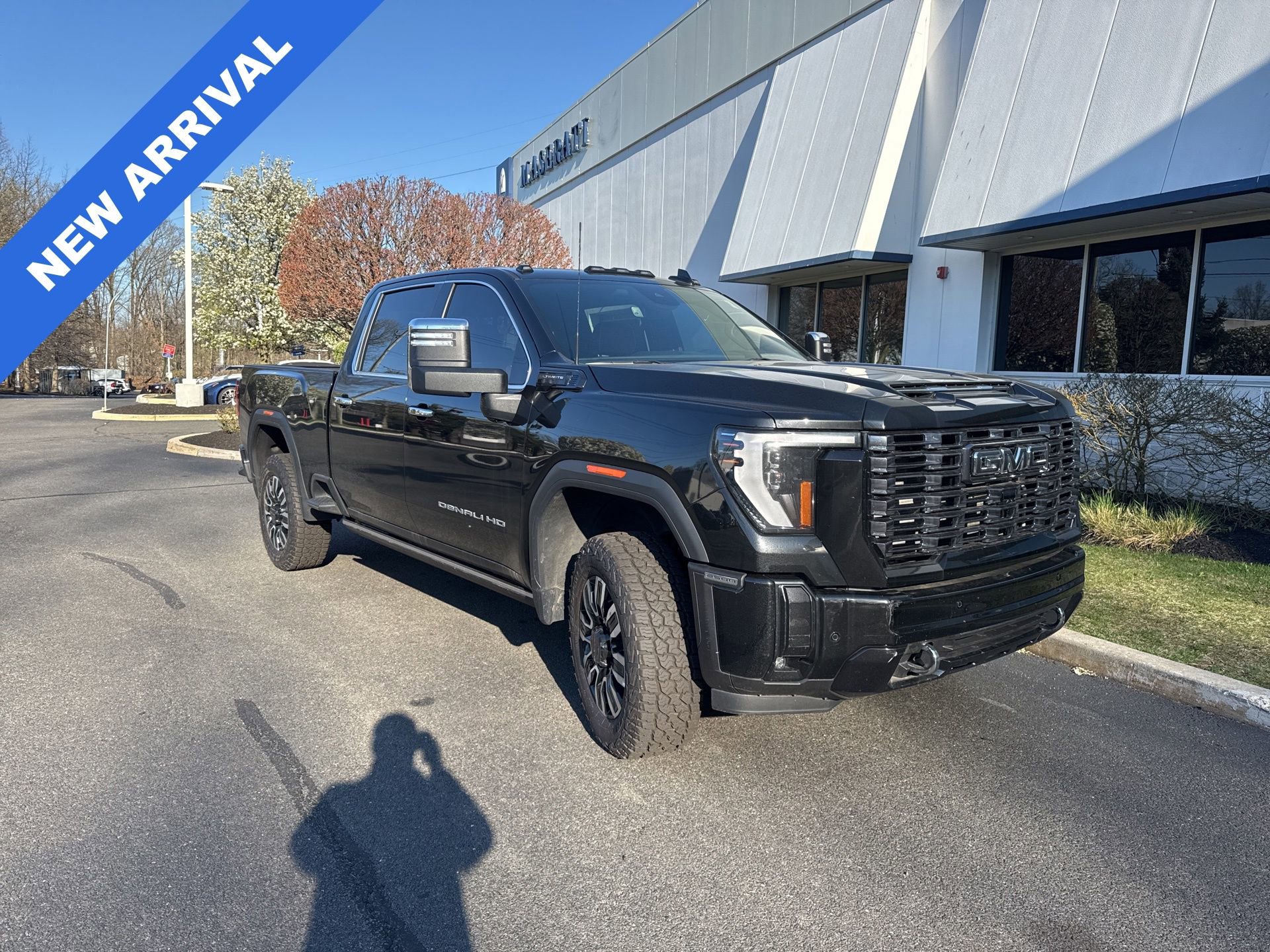 Used 2025 GMC Sierra 2500 Denali Ultimate image 1