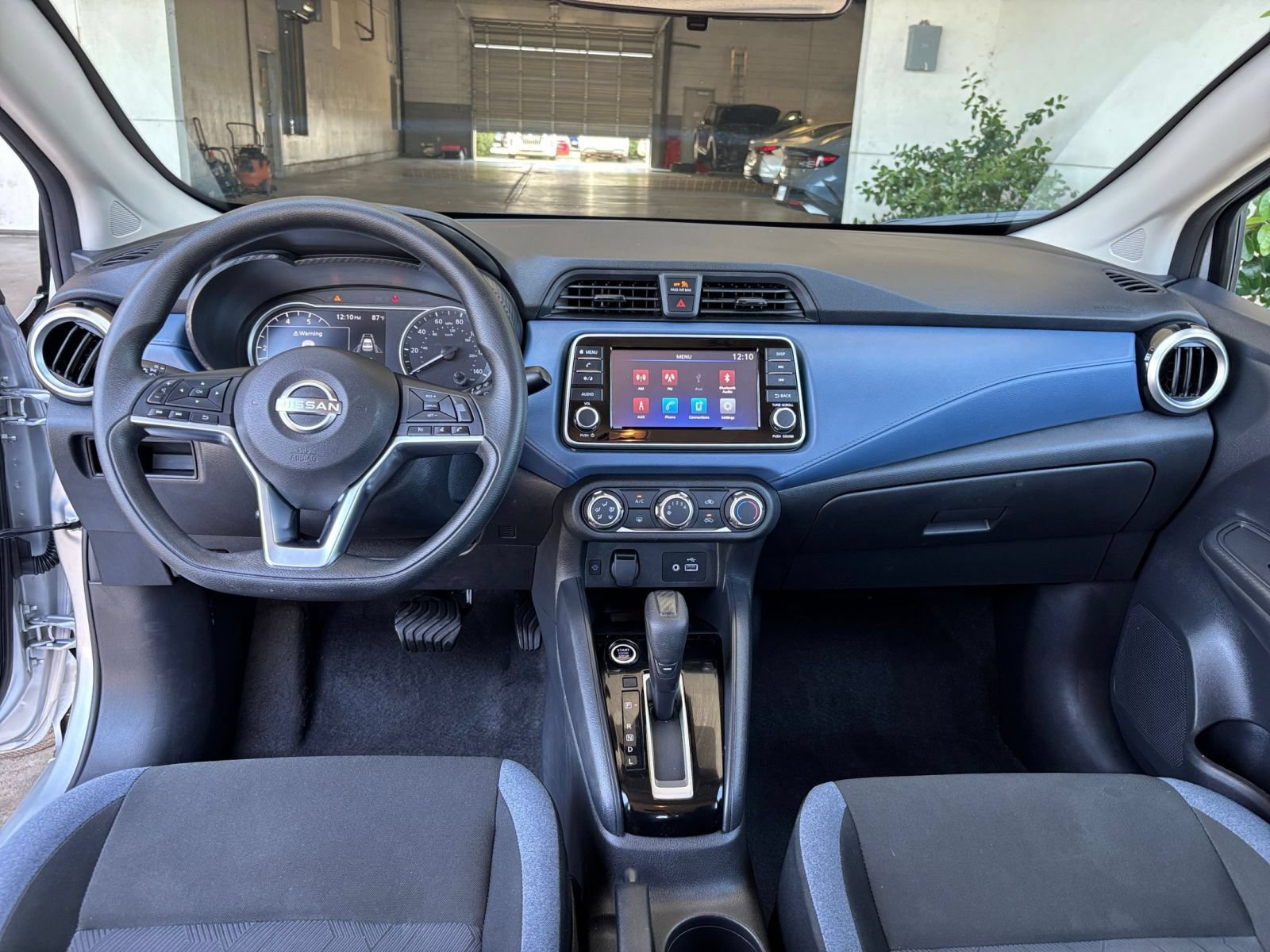 Used 2025 Nissan Versa SV FWD image 31